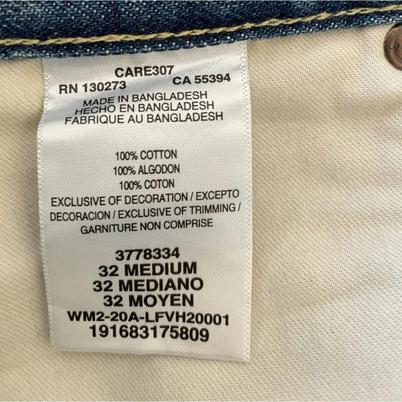 LEE High Rise Cut Off Denim Far Out Embroidered edge Raw Hem Shorts NWT, size 32 - Picture 7 of 7